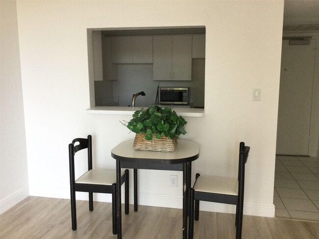 Photo - 777 S Federal Hwy Unit 511RP