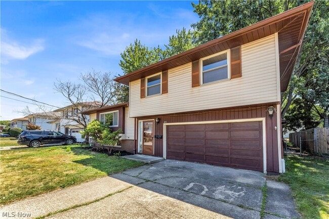Photo - 13575 Starlite Dr