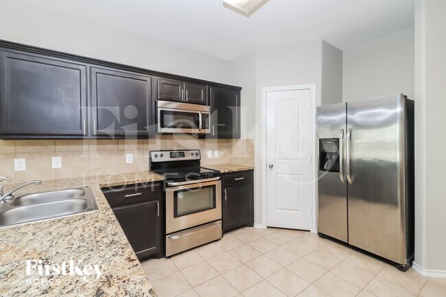 Photo - 10213 S Race St