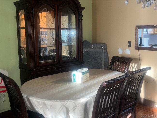 Photo - 109-33 Francis Lewis Blvd