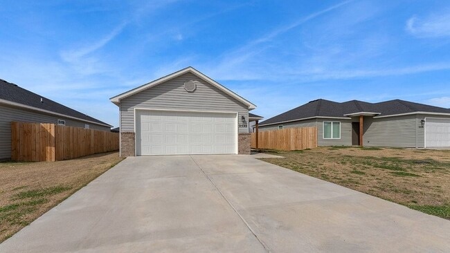 Building Photo - 2525 E Fox Mdw St