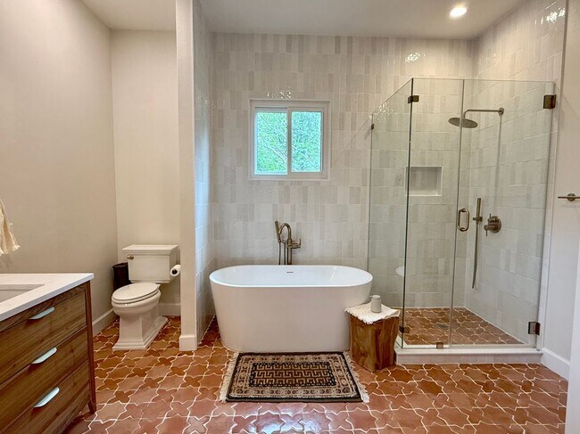 Photo - 2205 Tanglevine Dr