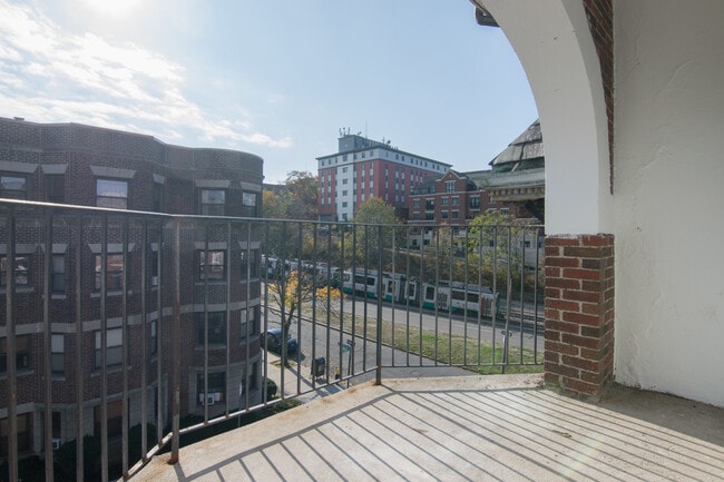 Photo - 43 Boulevard Ter Unit 2