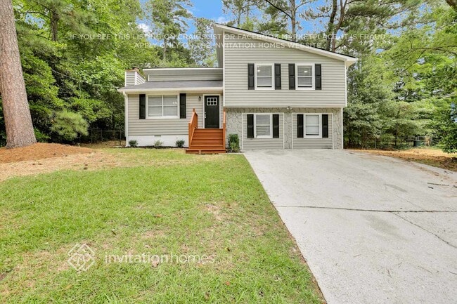3868 Burnt Leaf Ln SW
