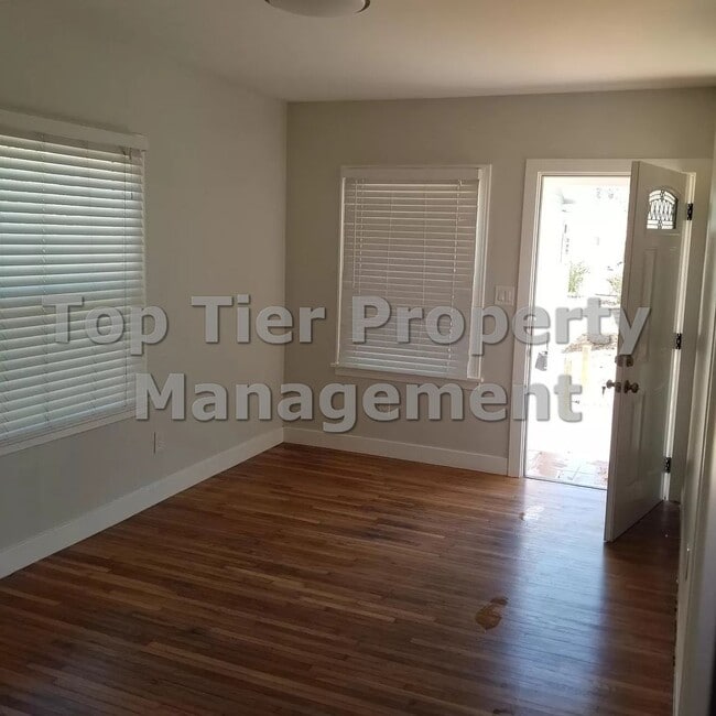 Photo - ***Charming 1 Bed / 1 Bath Cottage in Sout...