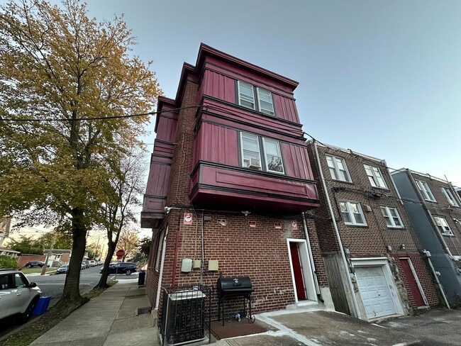 Photo - 6236 Hasbrook Ave Unit 3