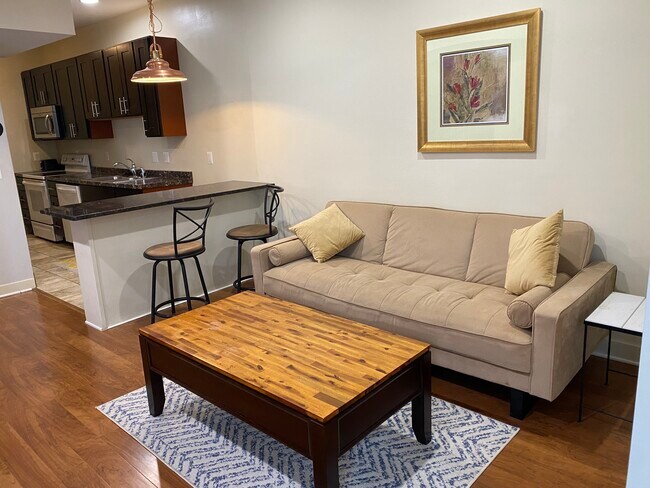 Photo - 806 Stiles St Unidad 103