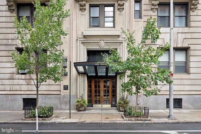 Building Photo - 250 S 13th St Unit 2E Rental