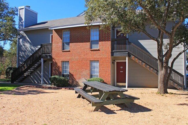 Oak Ridge Apartments