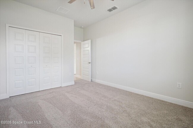 Photo - 918 Algardi St SE