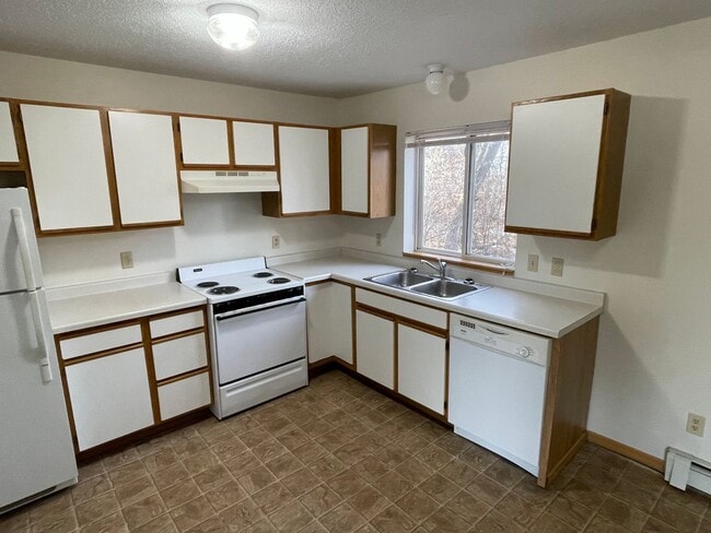 Photo - Dakota's Edge Townhomes