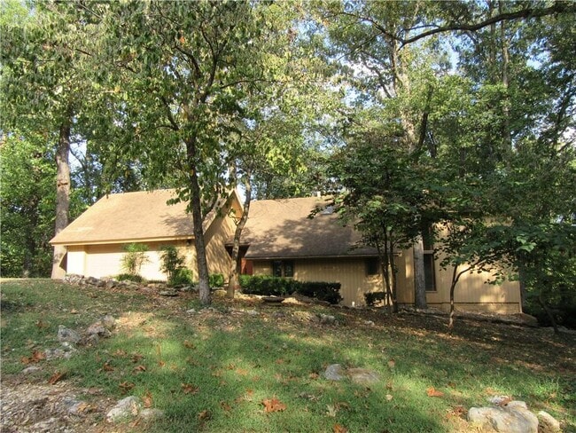 Photo - 2907 Summit Dr House
