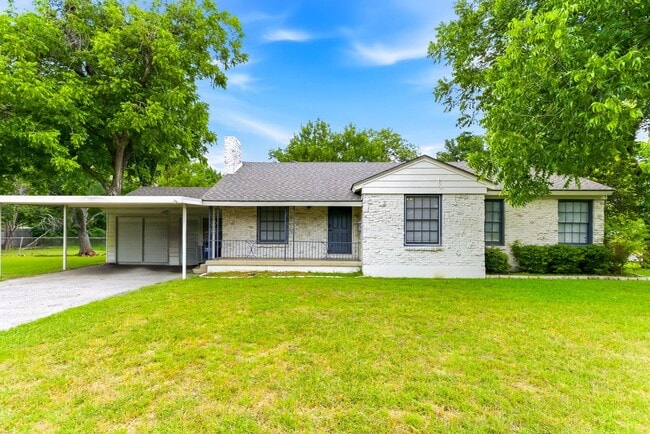 Building Photo - 3500 Corto Ave