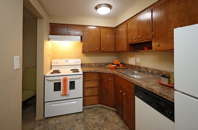 Water'sEdge-Model2024-Kitchen