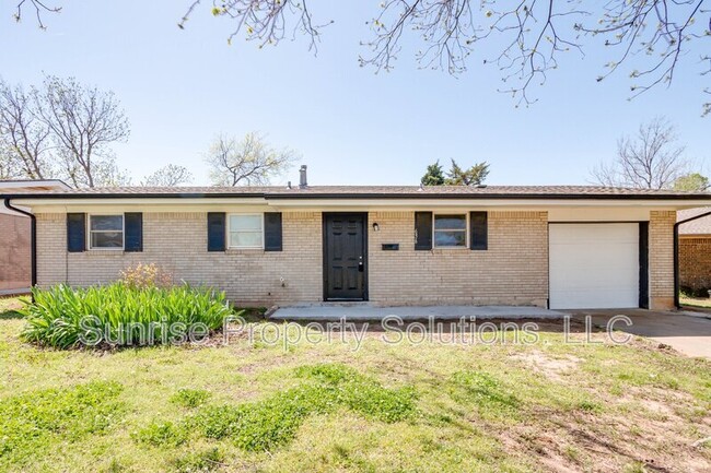 Photo - 636 SW 13th St