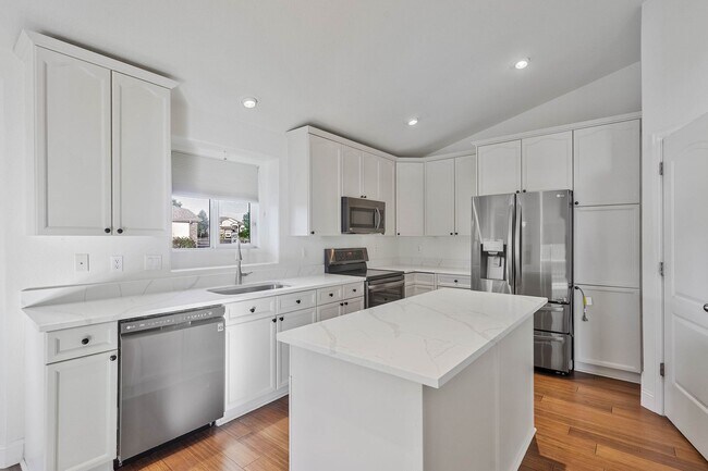 Photo - 6756 Solana Dr