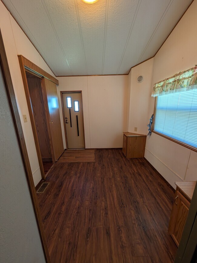 Photo - 14716 E 425 North Rd