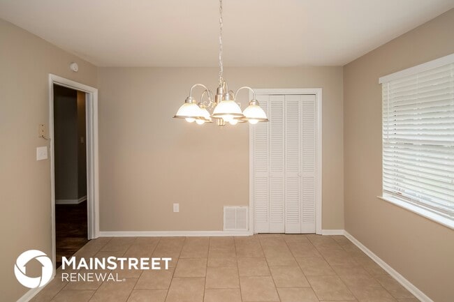 Photo - 12298 Richard St