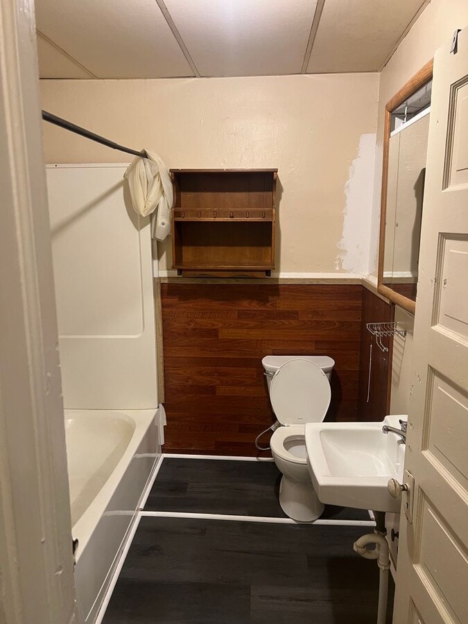 Photo - Bessemer Ave Apartments For Rent Unit Apt #7