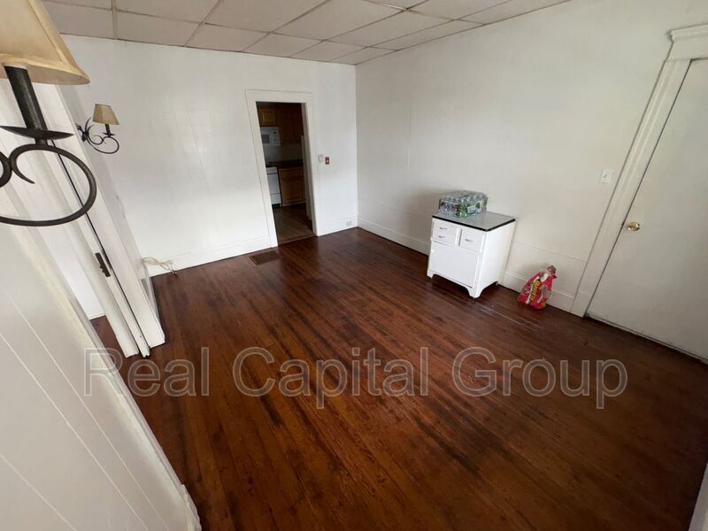 Photo - 314 E Main St Unit Apt 1