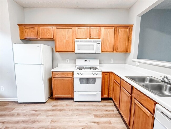 Photo - 14 Pearl Chambers Dr