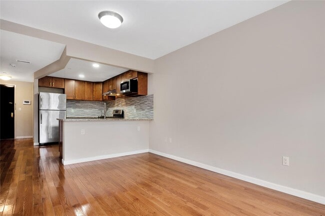 Photo - 172-18 Jamaica Ave Unit 501
