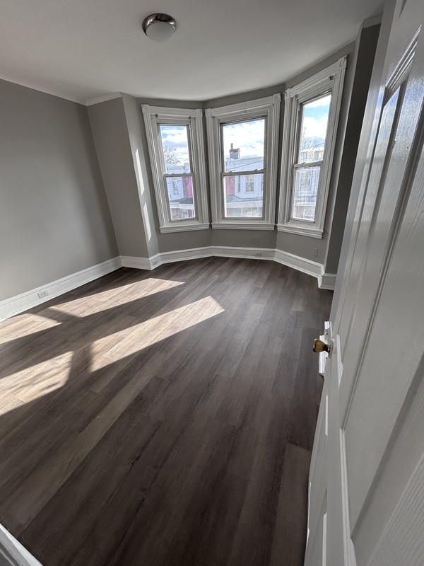 Photo - 5819 Pemberton St