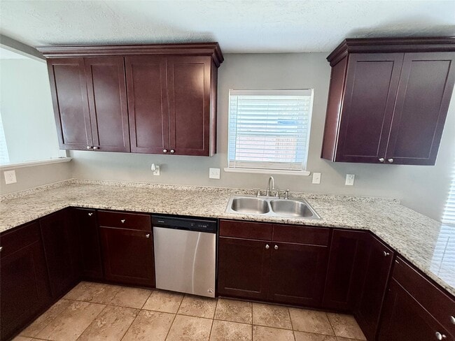Photo - 15914 Mill Hollow Dr