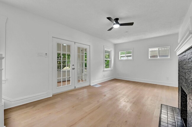 Photo - 1584 Hampton Rd