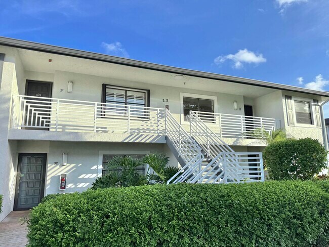 Building Photo - 13 Southport Ln Unit H Rental