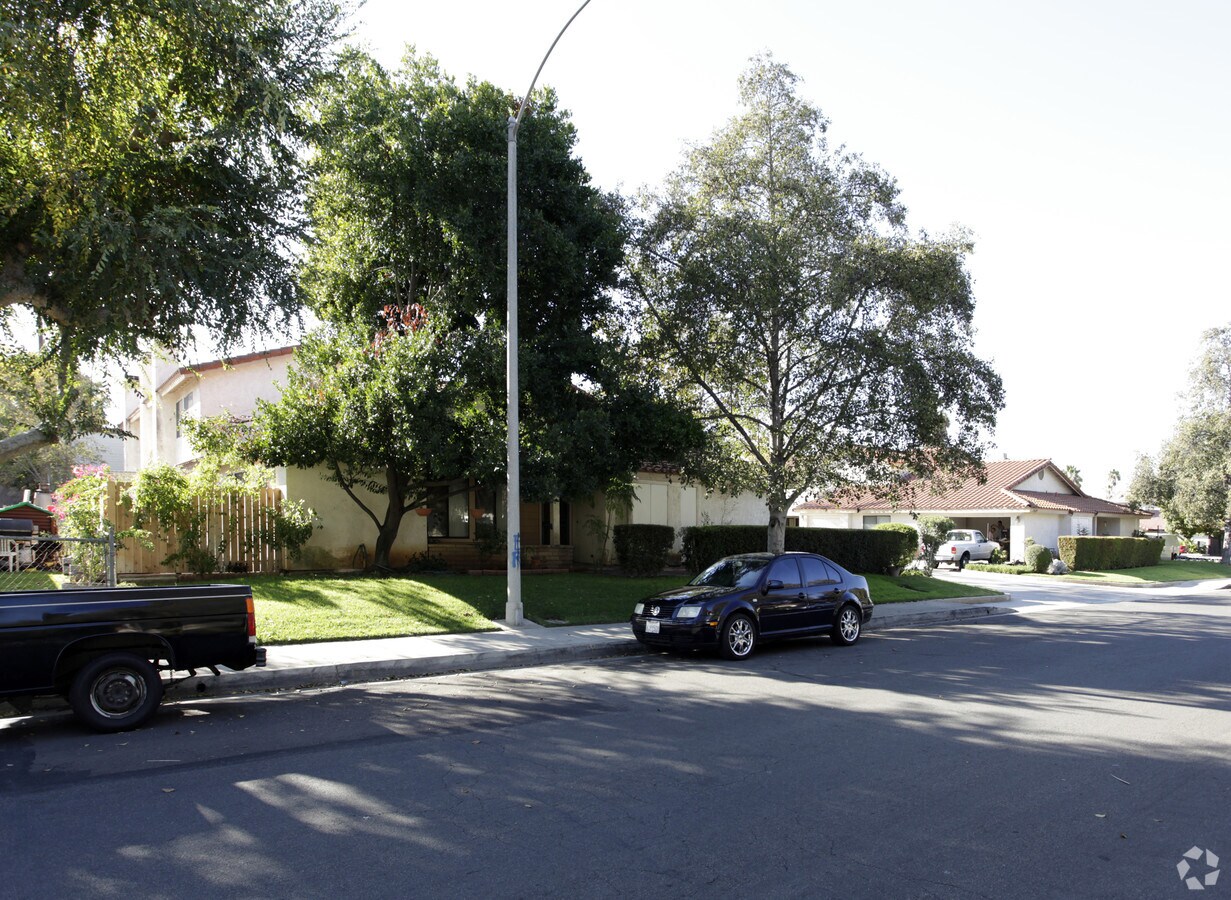 Photo - 1625 S Maple St