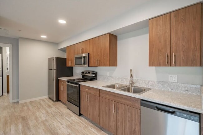 Photo - 13001 S Crompton Lane Unidad 101