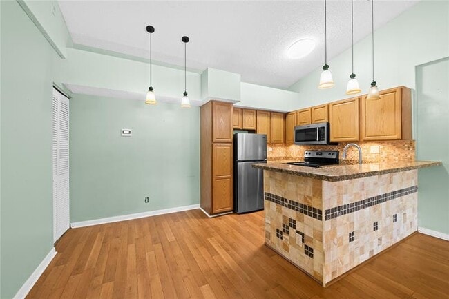 Building Photo - 711 Lyons Rd Unit 14207