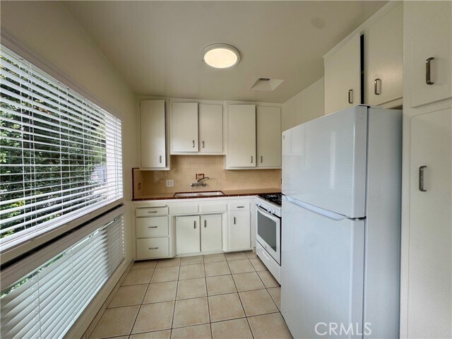 Photo - 122 Croft Ave Unit 7