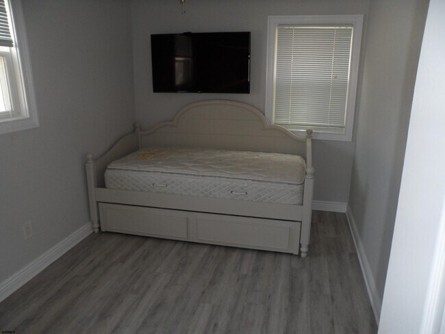 Photo - 11 S Jefferson Ave