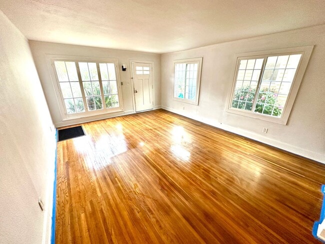 Photo - 45 65th Pl Unidad 45 65th Place - Front House