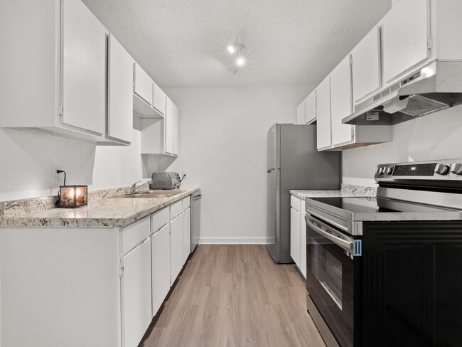Building Photo - Laurel Oak Village Rental