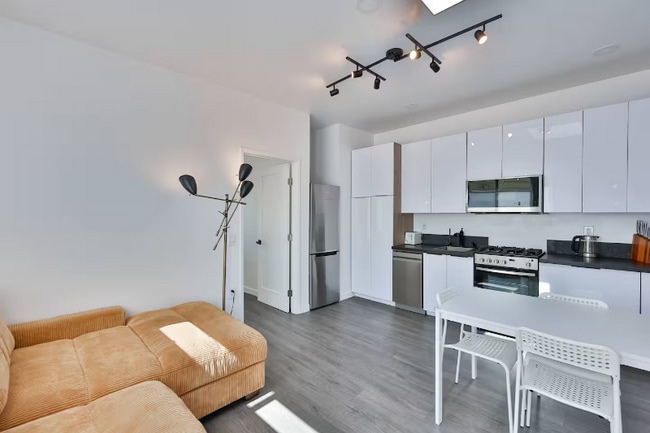 Photo - 3407 N Mountain View Dr