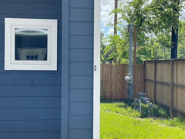 Photo - 8202 Homewood Ln