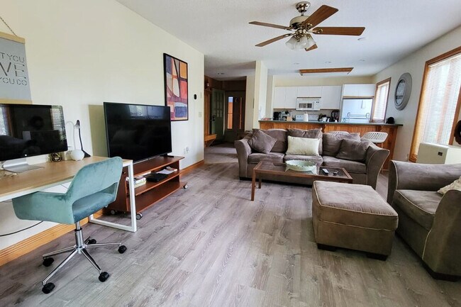 Photo - 140 Paquette Cir Unit SI ID1511372P