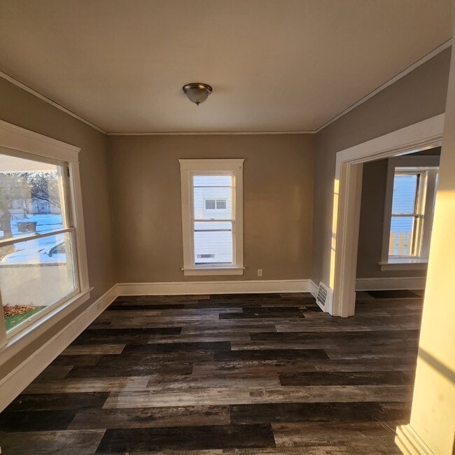 Photo - 1380 Moore St