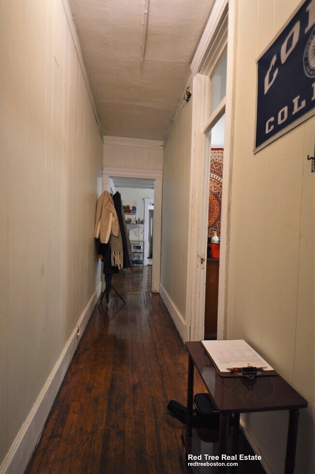 Photo - 16 Royce Rd Unit 3