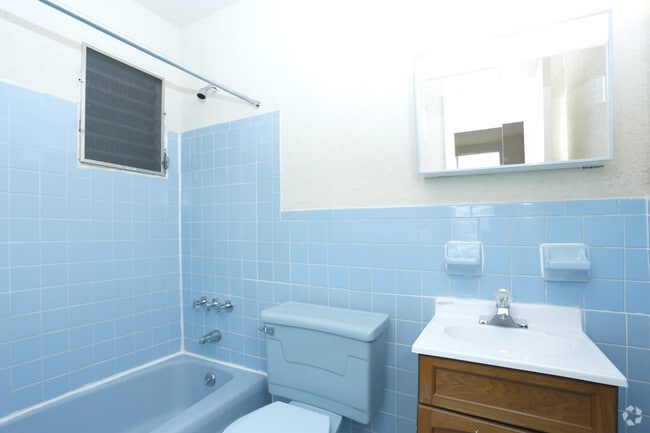 One Bedroom-Bathroom