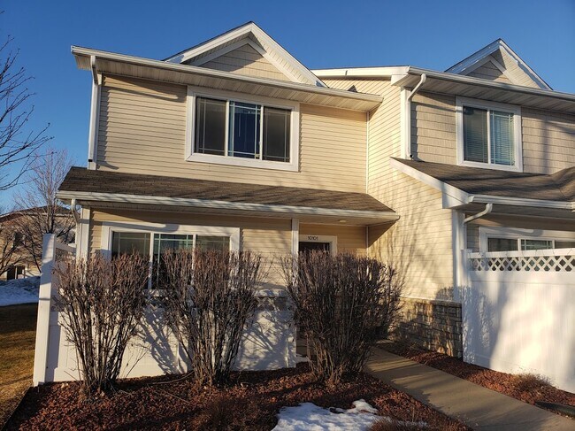 Photo - 8601 Westown Pky