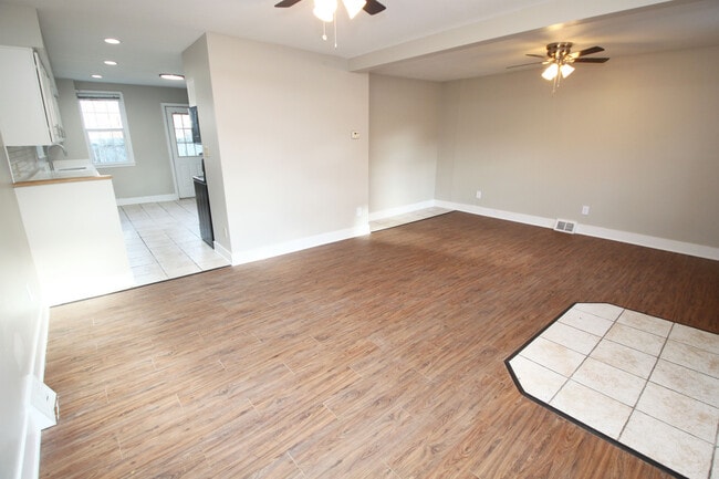 Photo - 111 S 12th St