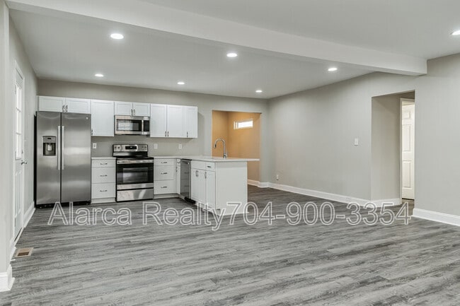 Photo - 1219 Skyview Rd