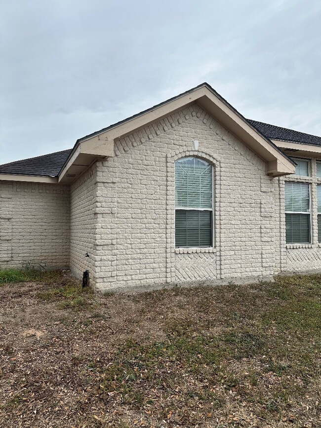 Photo - 4007 Zuley St