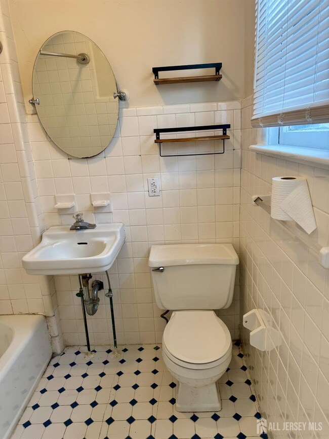 Photo - 127 Main St Unit B