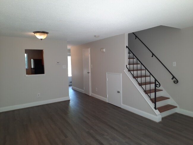 Photo - 40 Village Hill Ln