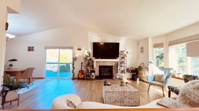 Photo - 18521 Stone Ave N